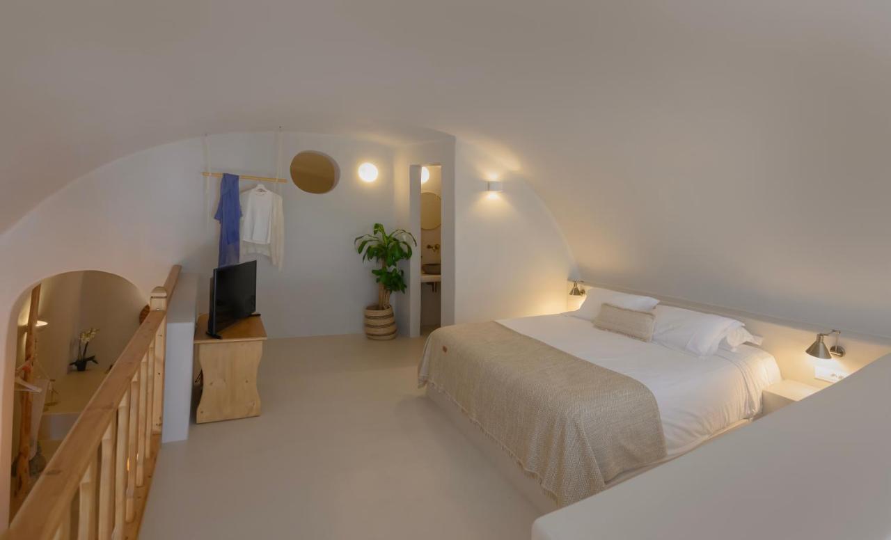 Elements Cave Suites Меґалохорі Екстер'єр фото
