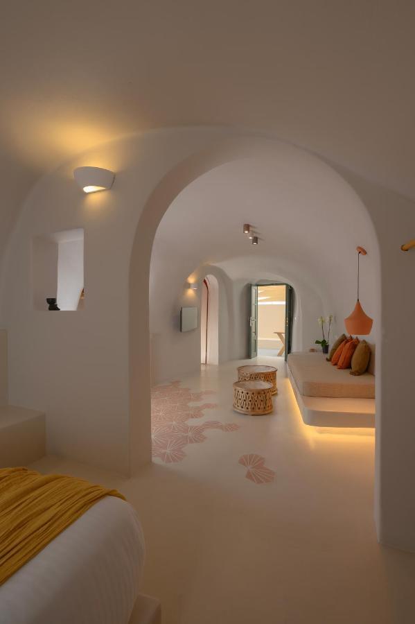 Elements Cave Suites Меґалохорі Екстер'єр фото