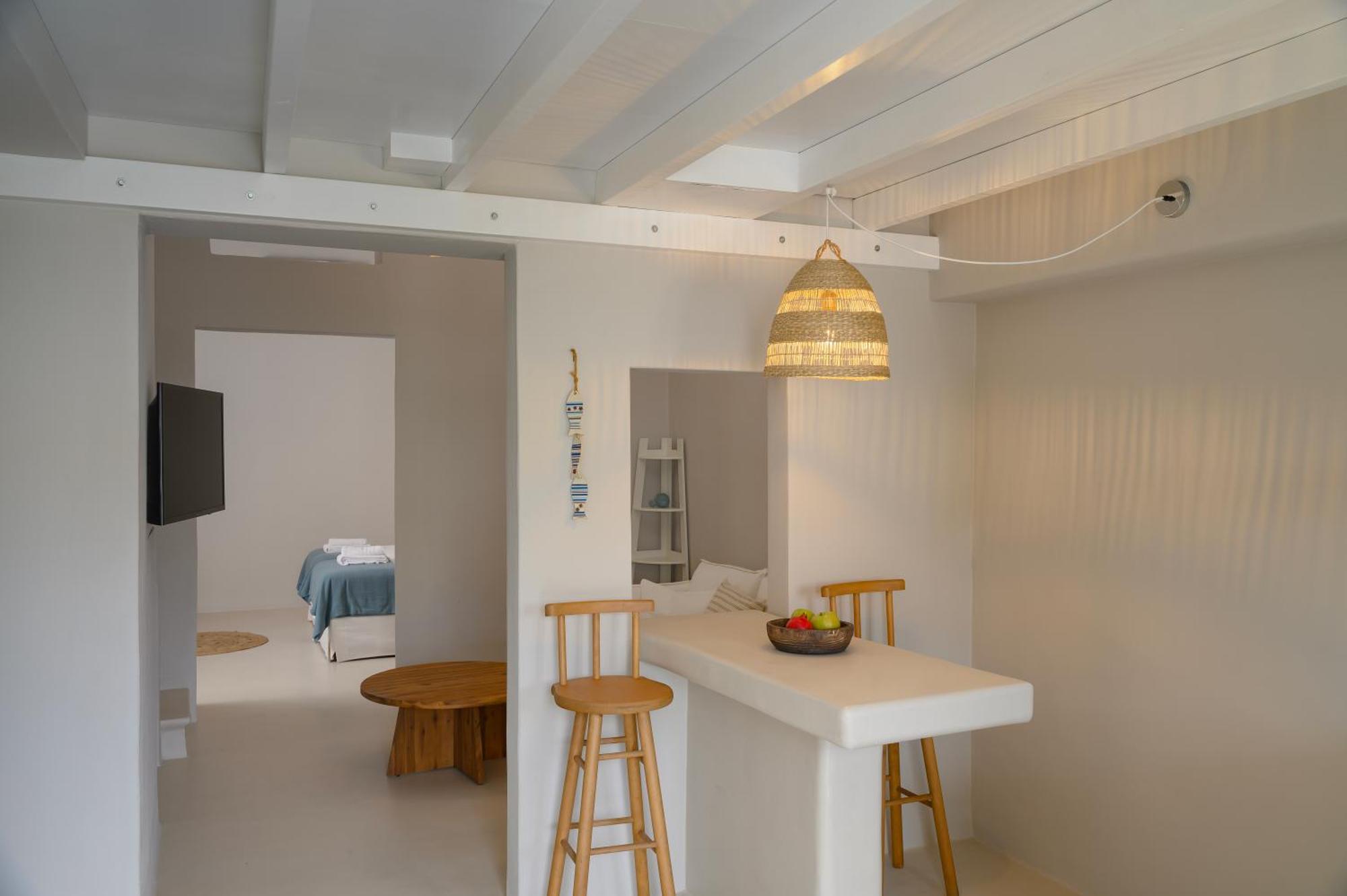 Elements Cave Suites Меґалохорі Номер фото