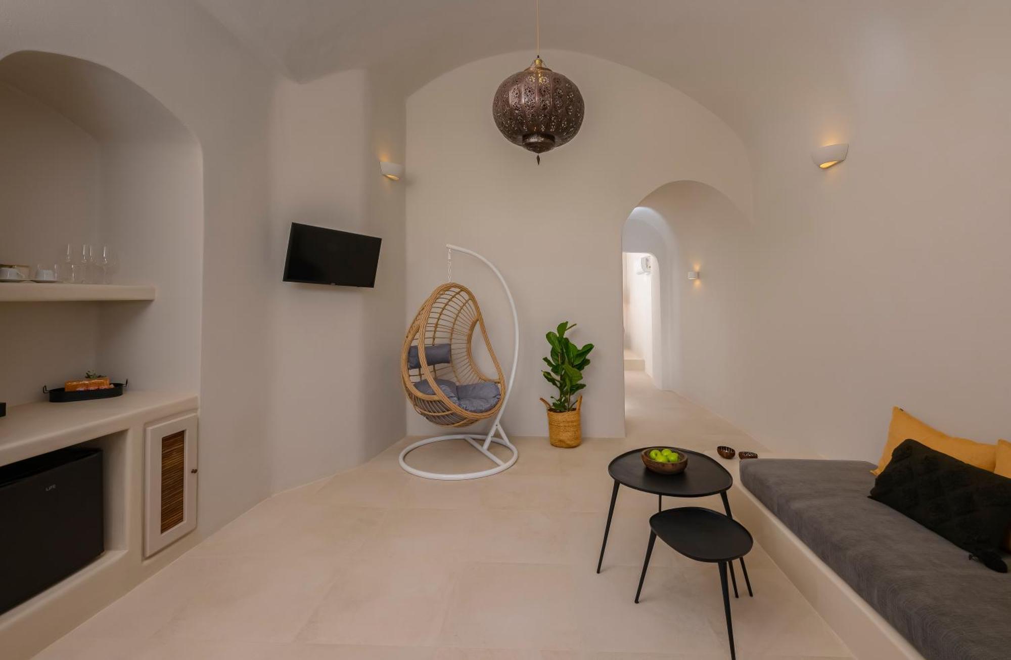 Elements Cave Suites Меґалохорі Номер фото