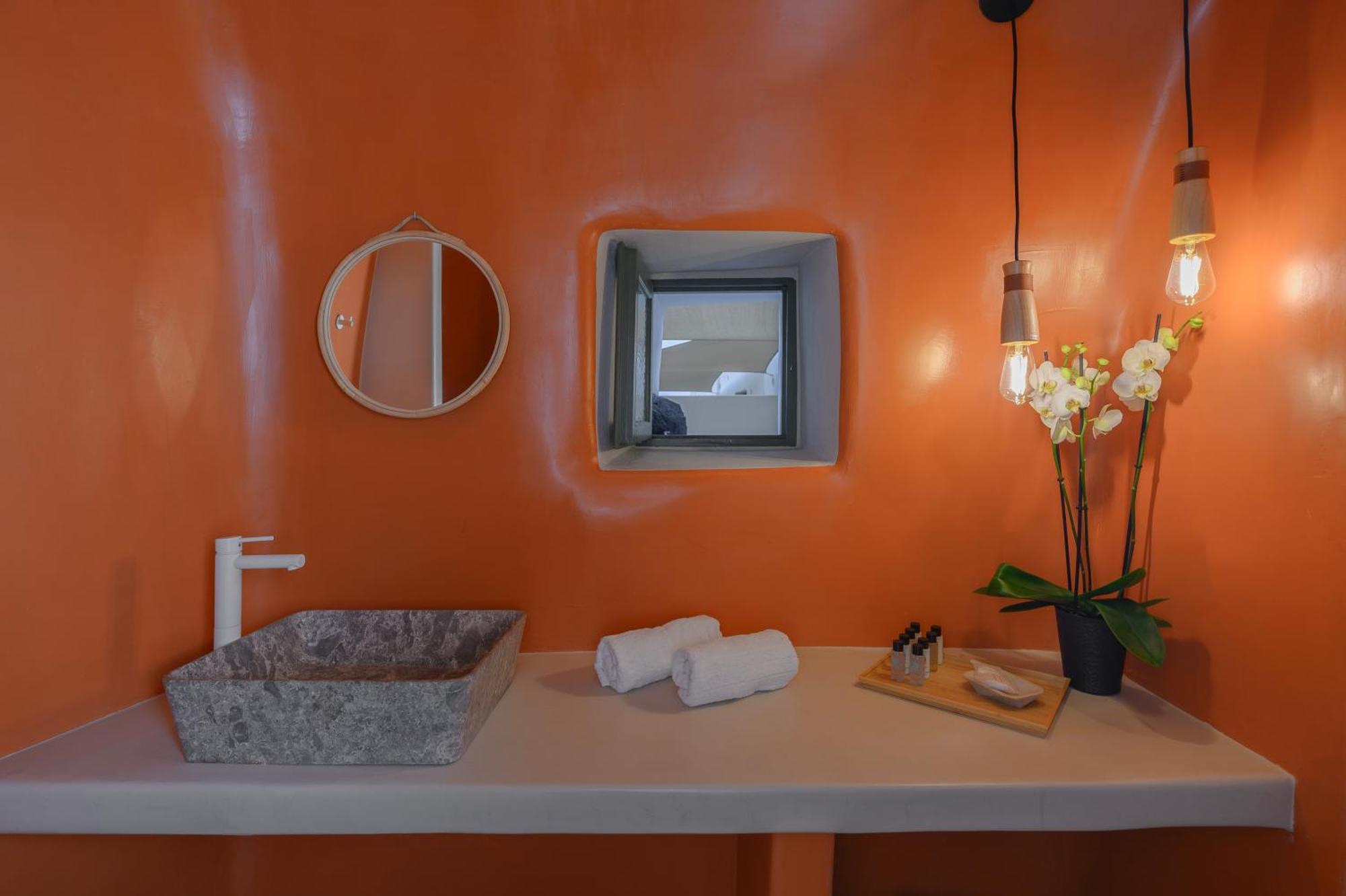 Elements Cave Suites Меґалохорі Номер фото