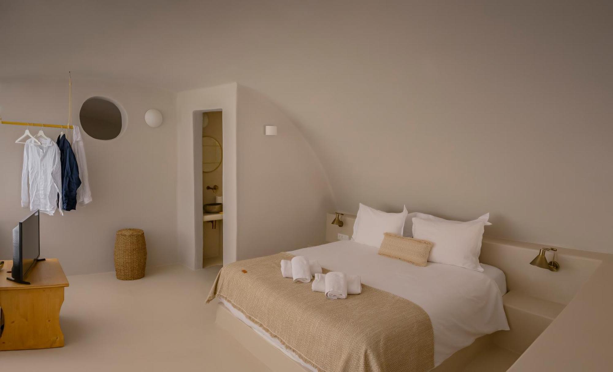 Elements Cave Suites Меґалохорі Номер фото